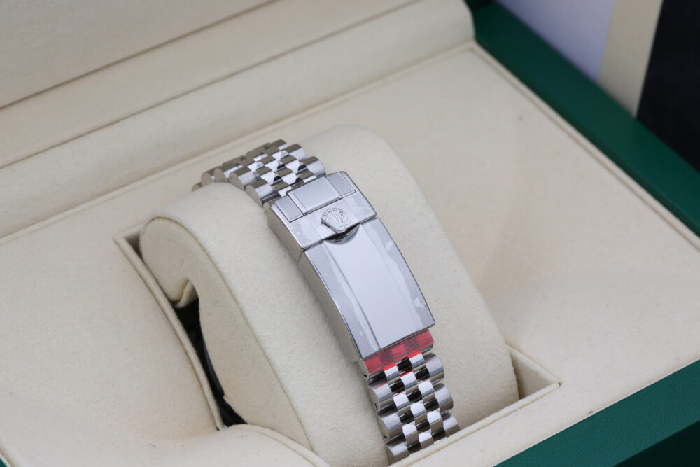 Rolex 126710GRNR Black GMT MASTER II 40mm 2025 Bruce Wayne - Image 9