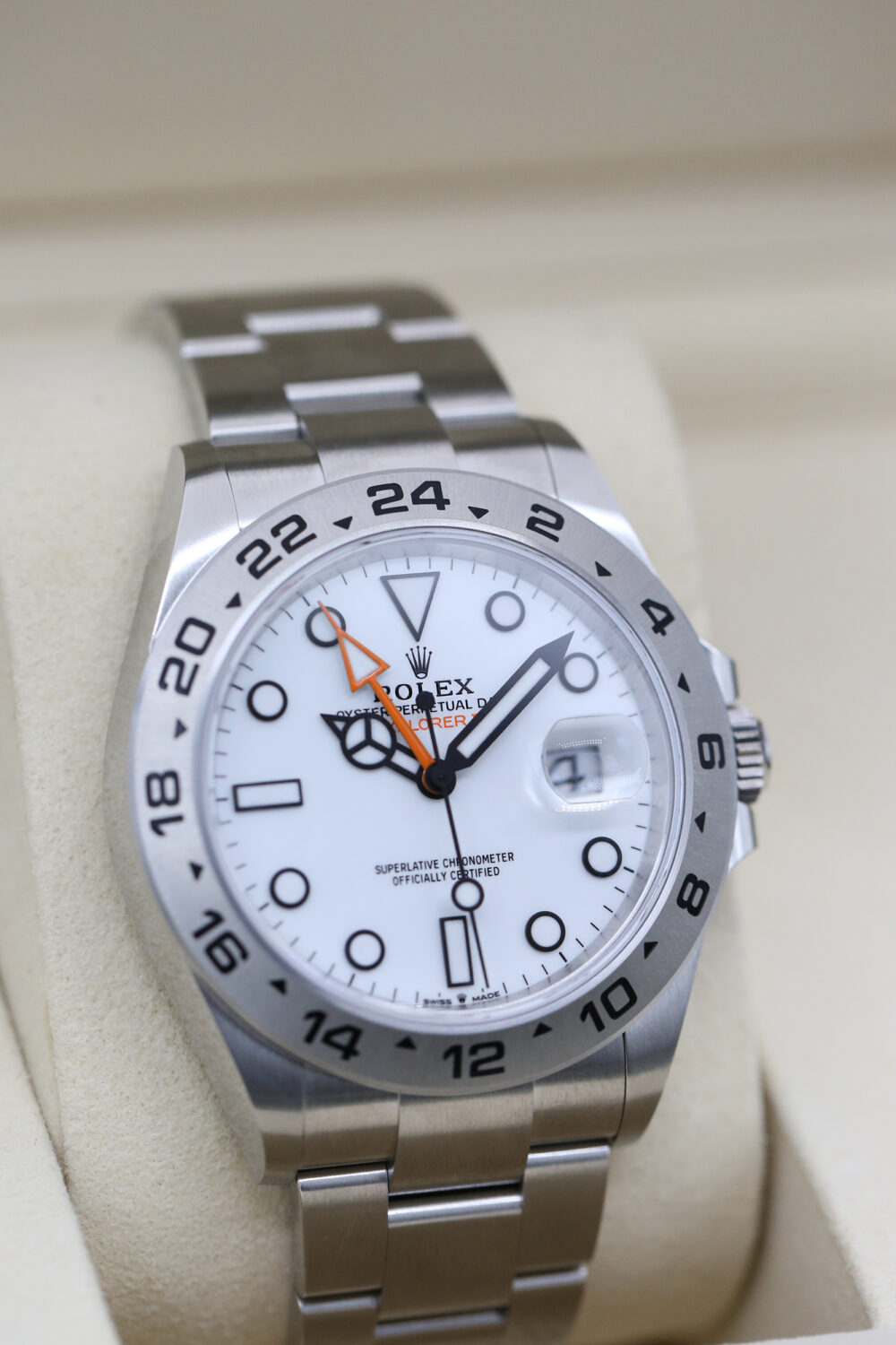 Rolex 226570 White EXPLORER II 42mm 2025 - Image 2