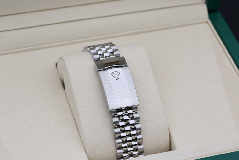 Rolex 126334 Blue Azzuro DATEJUST 41mm 2025 - Image 8