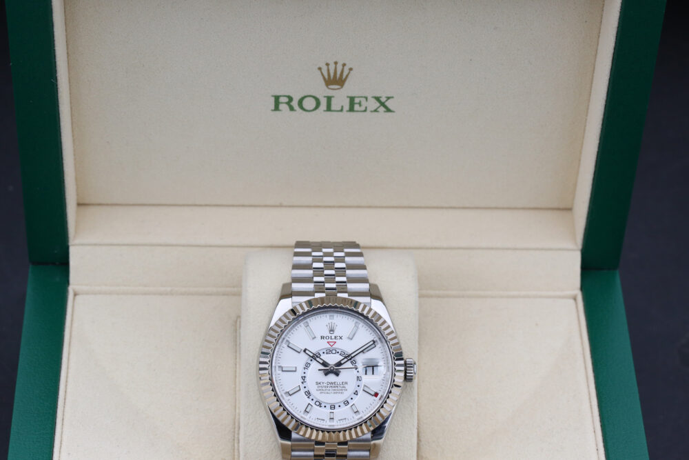 Rolex 326934 White SKY-DWELLER 42mm 2023 - Image 4